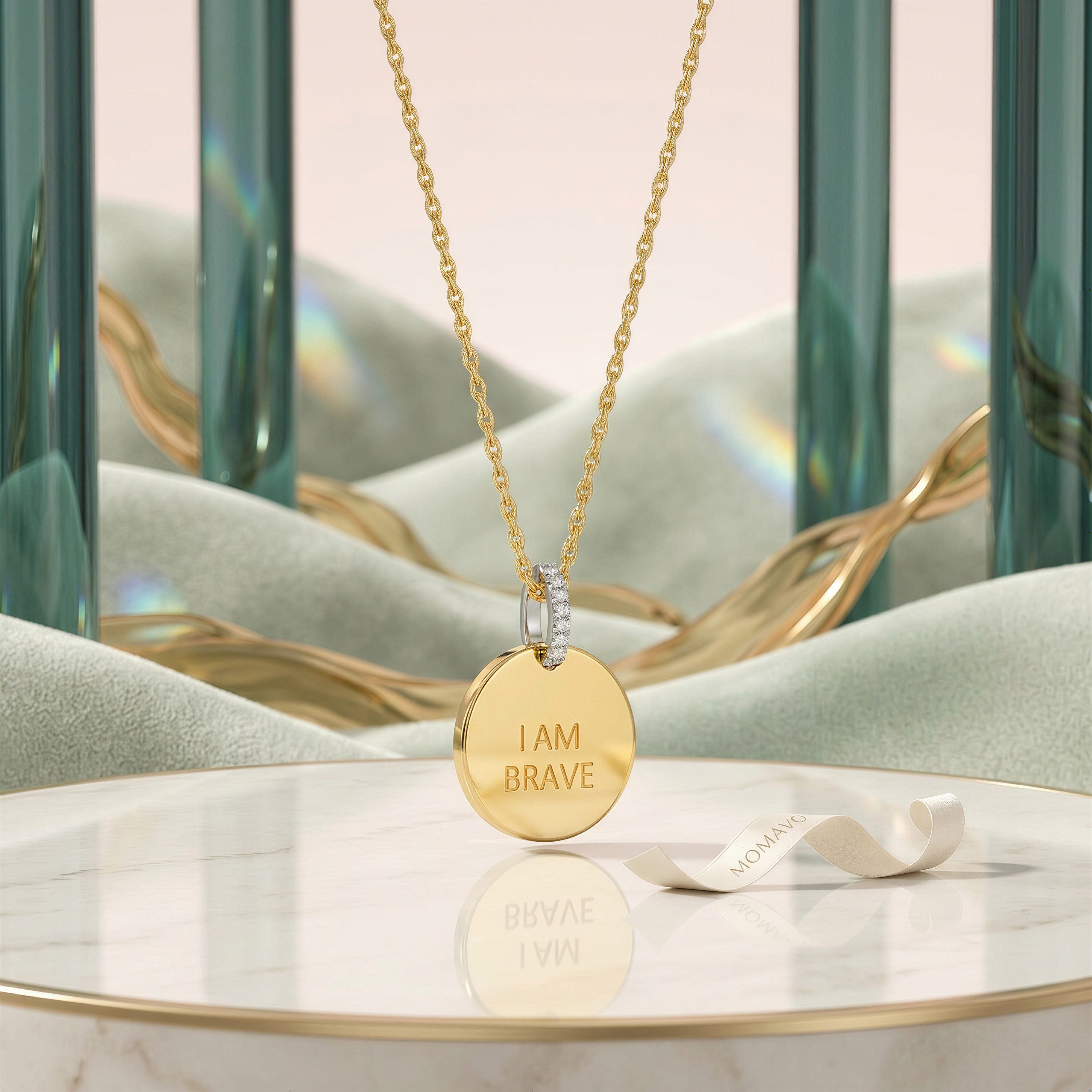 Engravable Disc Pendant Necklace | 18K Gold Plated | Momavo