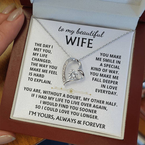 [Almost Sold Out] To My Beautiful Wife - fall deeper in love everyday [ Forever love necklace ]