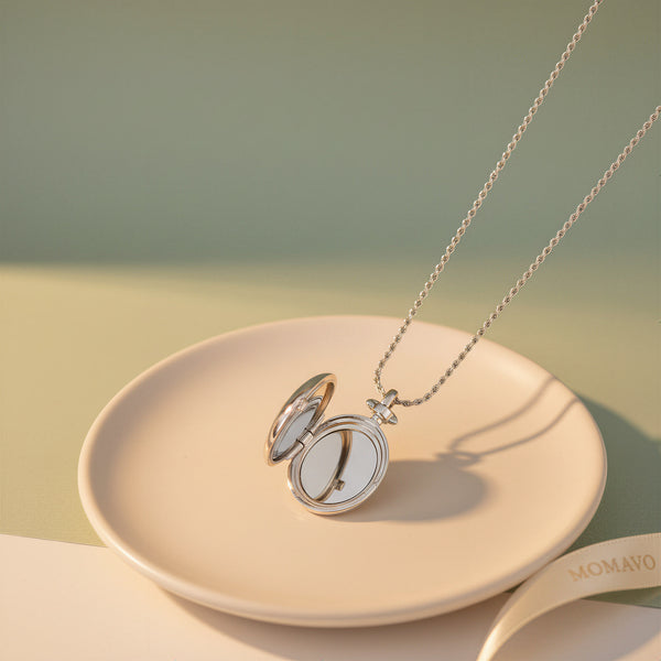 Luna Oval Locket Necklace | Silver