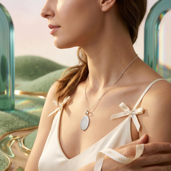 Paw Oval Pendant Necklace | 18K Gold Plated