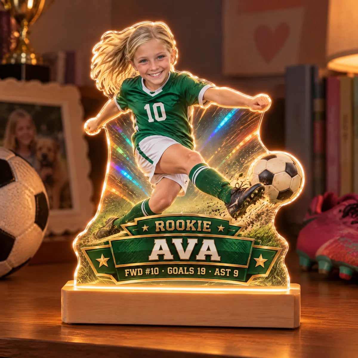 Momavo MVP Night Light: crystal-clear acrylic, sharp print, real wood base